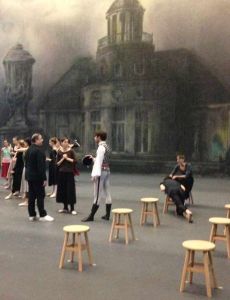 Nos tabourets ronds se mettent en scène à l'opéra de Paris